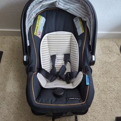 Graco modes pramette travel sytem
