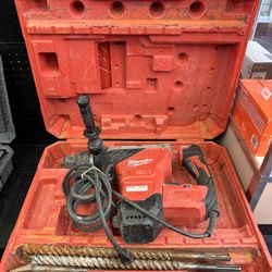 Milwaukee 5546-21 Hammer Drill - Corded