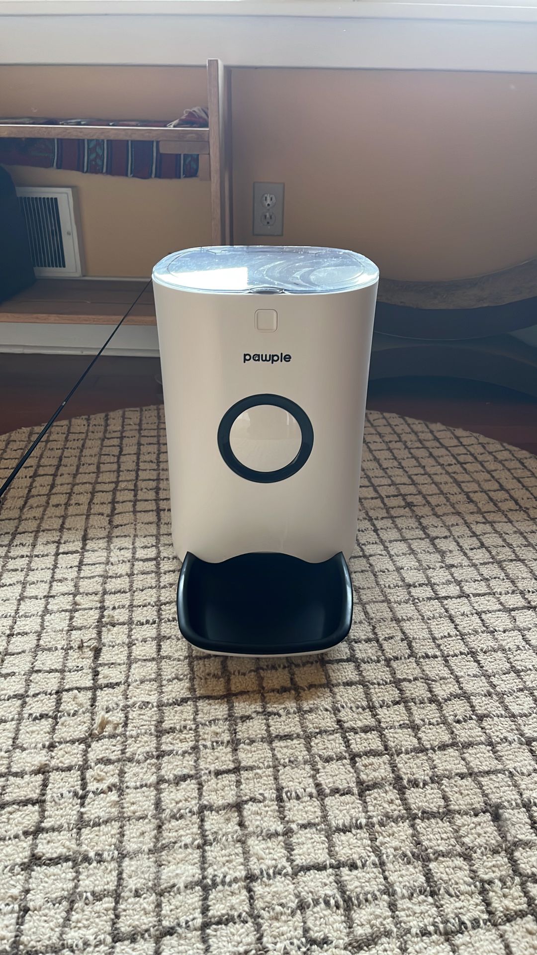 Pawple automatic cat feeder