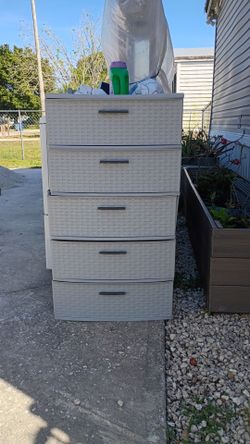 Sterilite drawer
