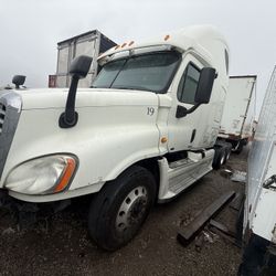 2012  Freightliner Cascadia