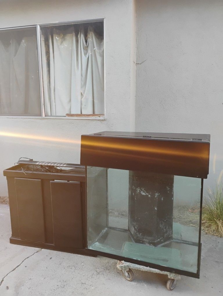 85 Gallon Aquarium With Stand And Canopy 