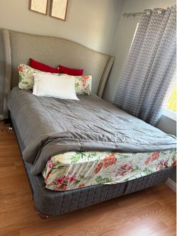 Queen size bed with mattress