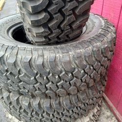 Lt 255/75/17 Bfgoodrich Mud Terrain Set Of 4 Good Tread $500