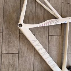 Aventon Mataron Fixed Gear