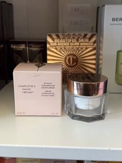 Charlotte tilbury Magic Cream Anti-Aging Moisturizer with Hyaluronic Acid