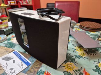 Nice Used Excellent Condition Bose Sound Touch 30. With Remote and cord.