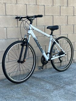 K2 Escape mountain bike hybrid 700 wheels