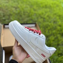 Nike Supreme Size 7 & 7.5 & 8