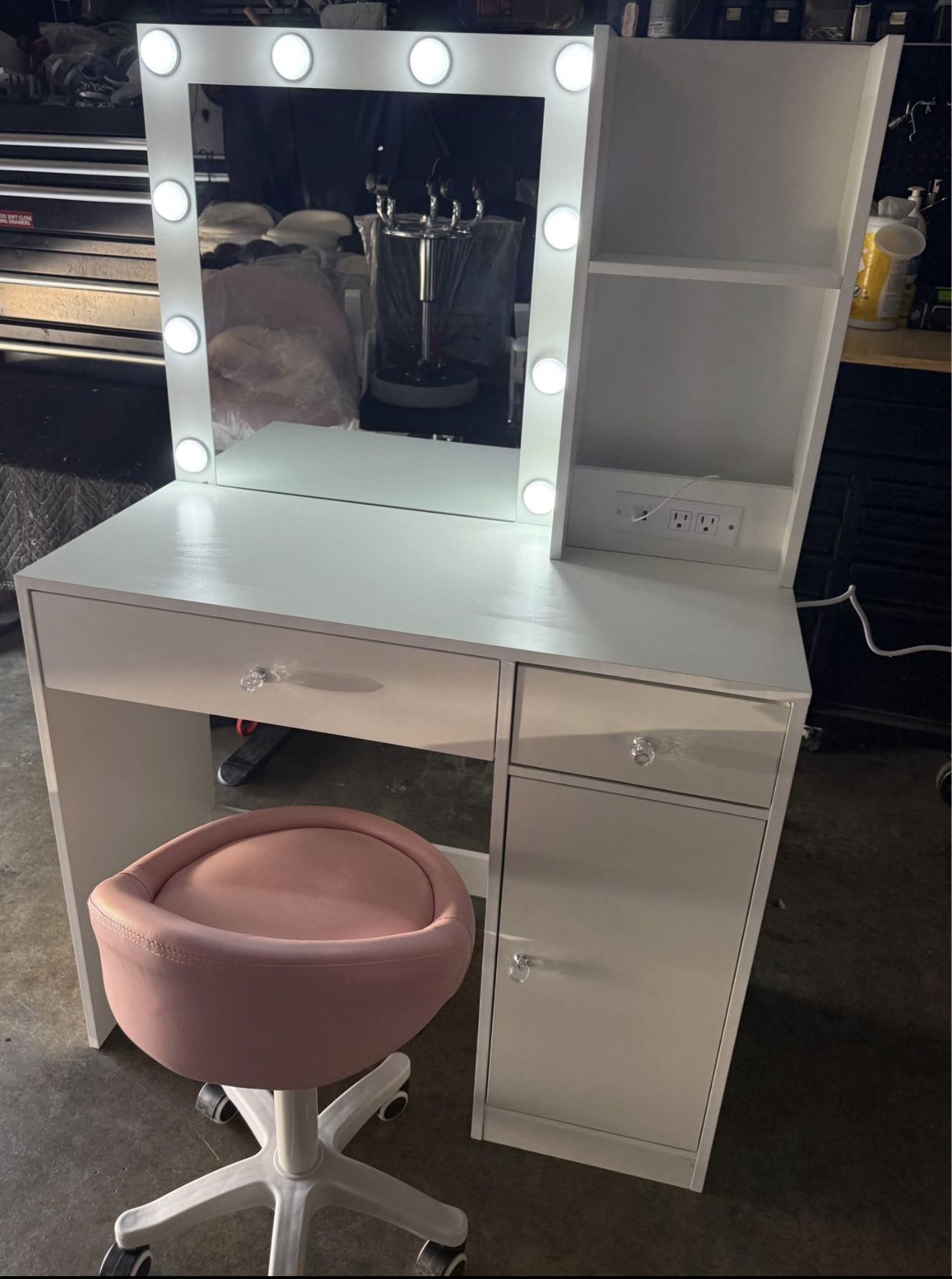 Makeup Vanity & Chair (Brand New just assembled)