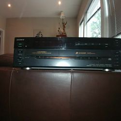 Sony HCD-VA550 CD Tape Deck Receiver in one.