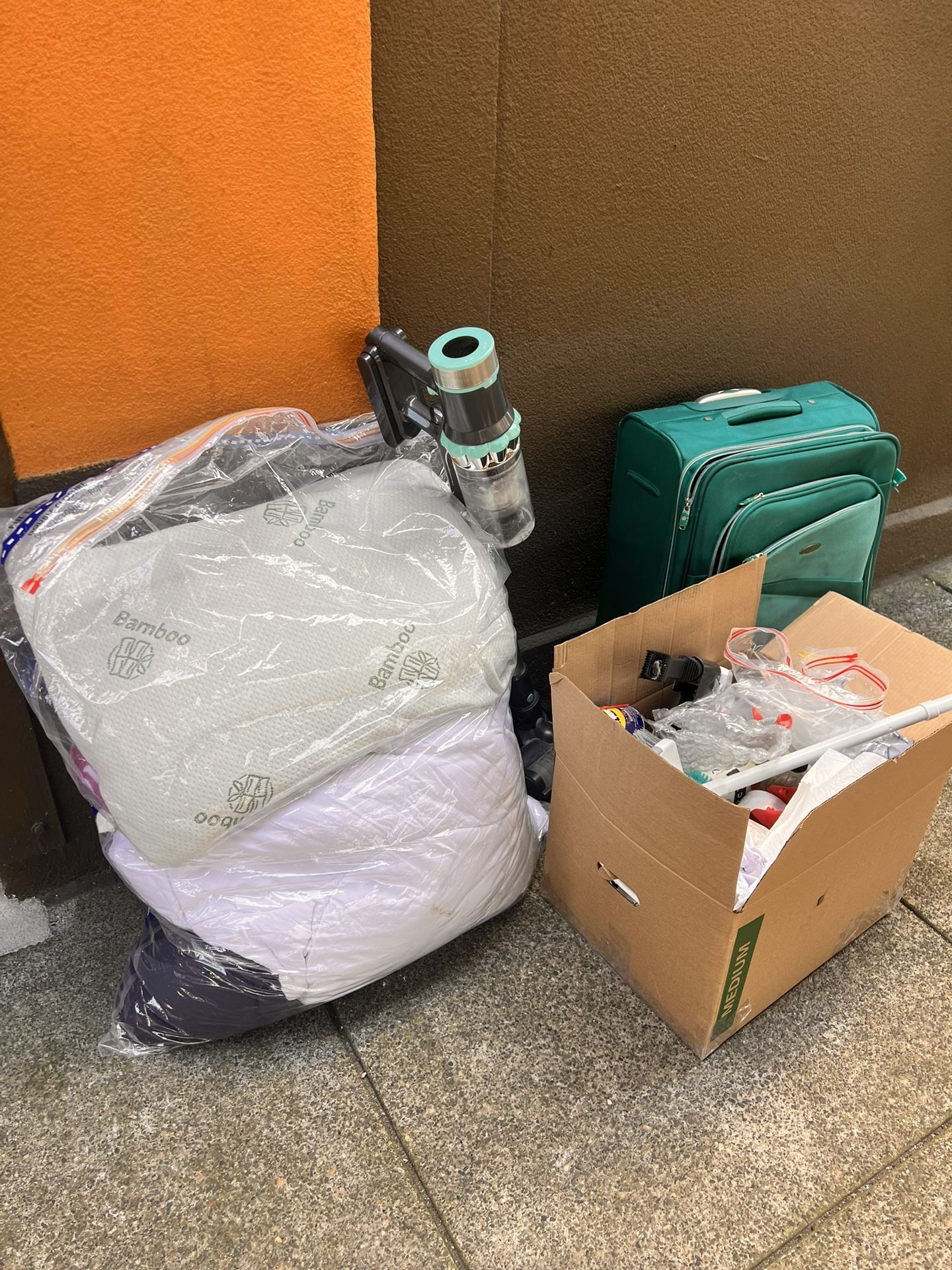 Free Stuff - PICK UP TODAY
