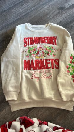 Strawberry Shortcake Graphic Crewneck Sweatshirt