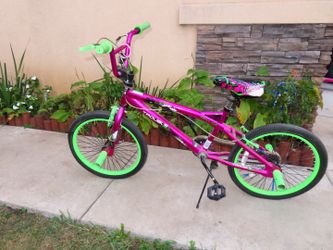 Girls pink bmx bike 