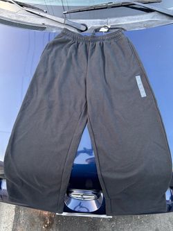 Uni Qlo Black Sweatpants Size XS