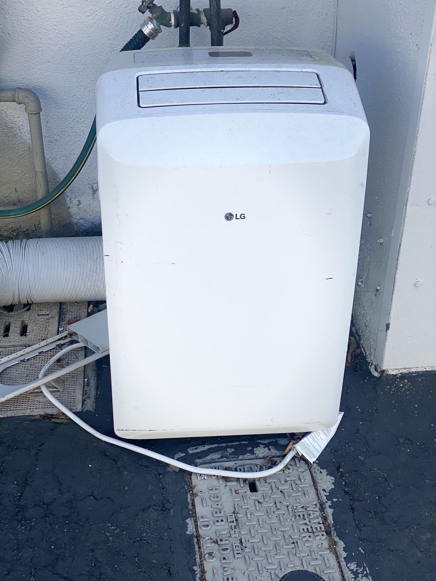 LG Air Conditioner $50