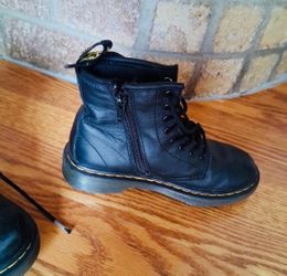 Dr. Martens Big Kid Boots Size 13