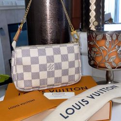 LOUIS VUITTON MINI POCHETE 