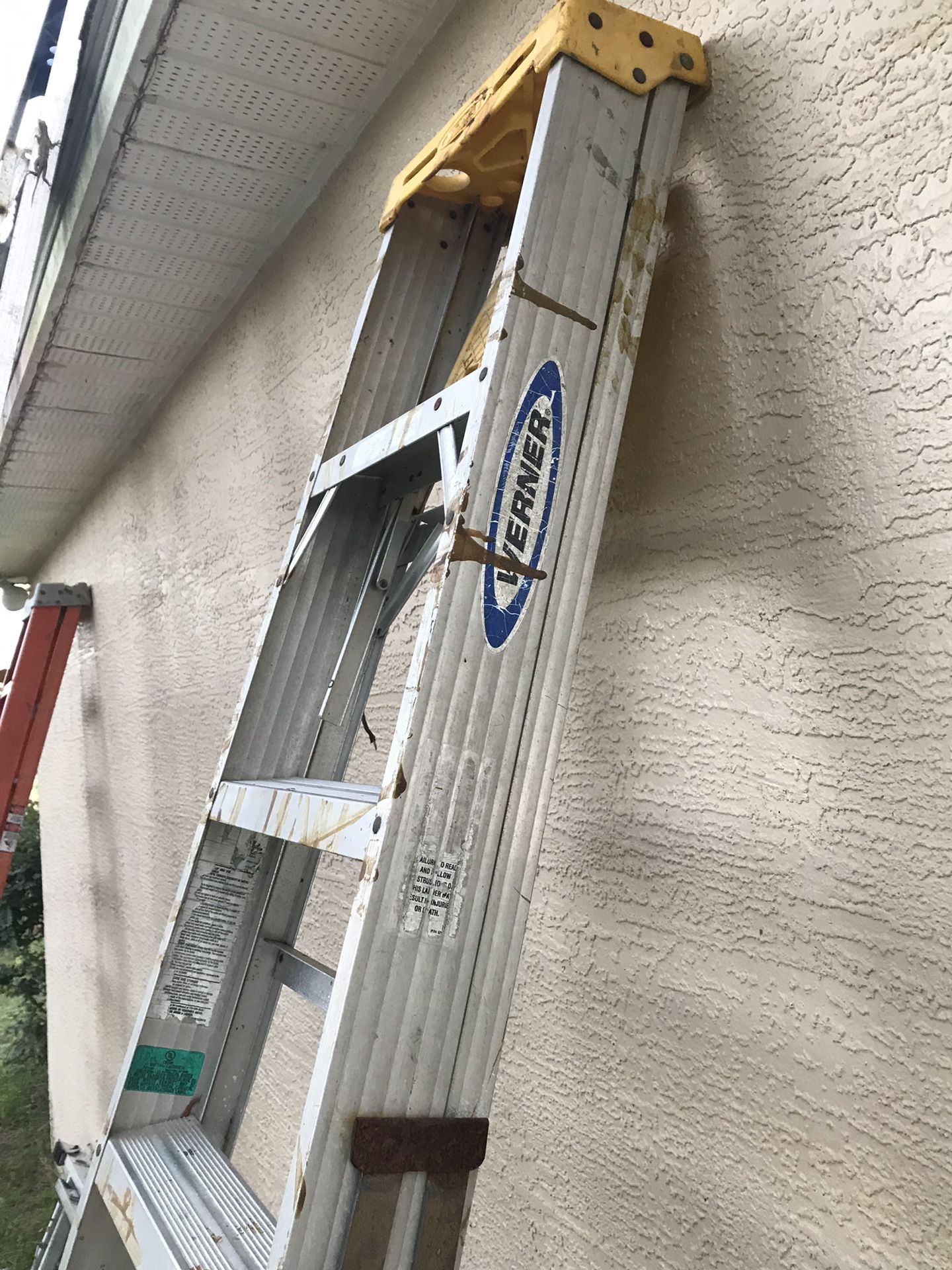 8’ aluminum ladder