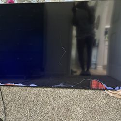 Samsung 75 Inch tv For Sale For whomever Knows How To Fix TVs( Cracked Inside) 