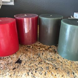 Pottery Barn NWT Christmas Unscented Set Of 4 Pillar Candles