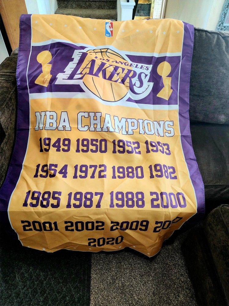 Lakers Flags & Custom Kobe Pic