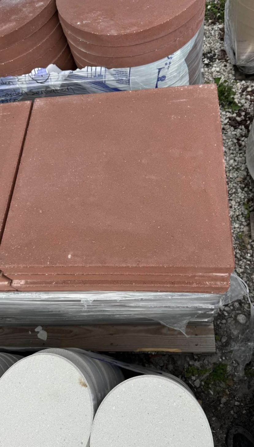 Squared Red Pavers - 24β X 24β