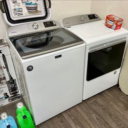 Maytag Washer & Gas Dryer Set