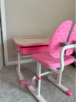Kids Desk and Chair Set, Height Adjustable