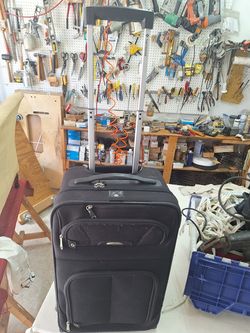 Samsonite Carry On Black baggage