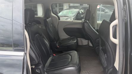 2020 Chrysler Voyager