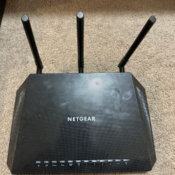 Netgear nighthawk AC1750 network wi-fi router