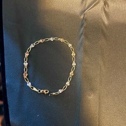 10k 2 Tone Gold Bracelet With Hearts 2.4 Grams 7 Inch 