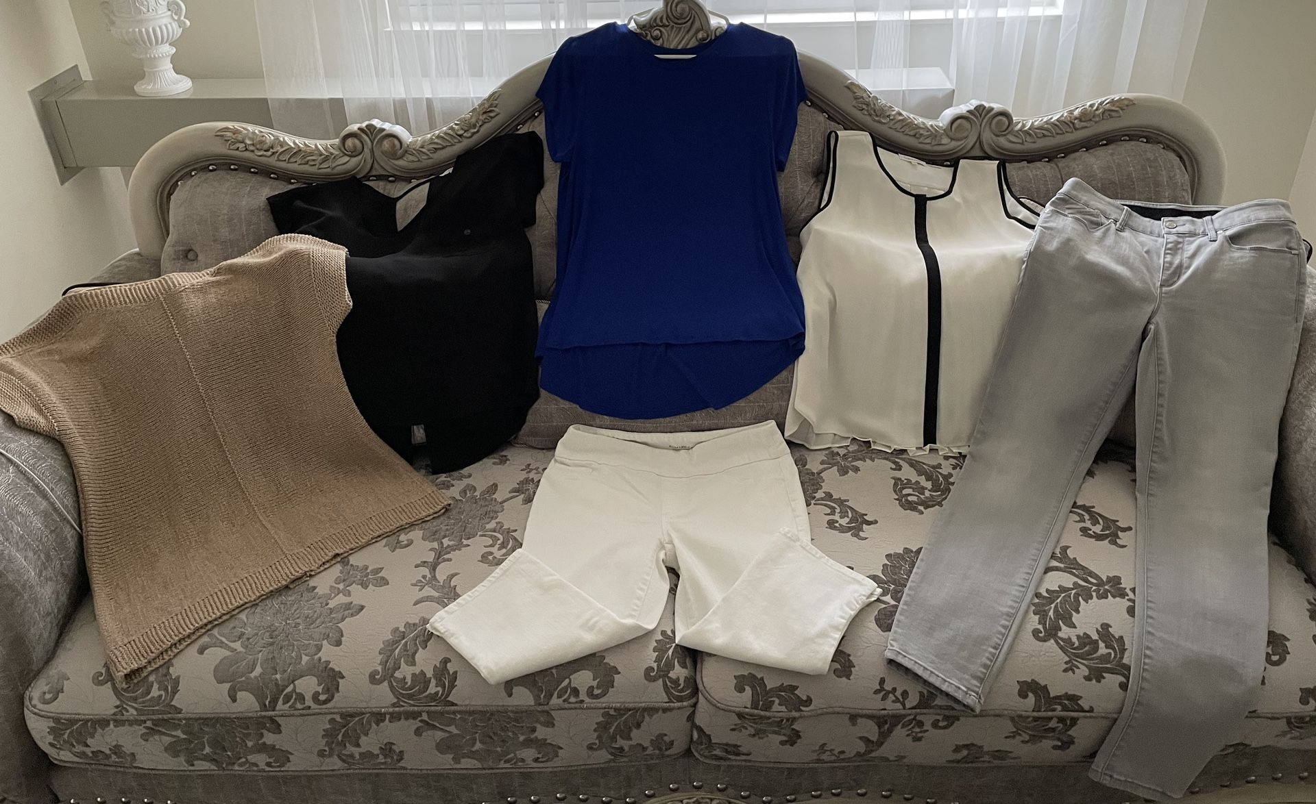 Women's clothing. Size: M (6 pcs)