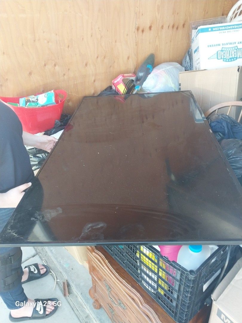 Element Roku Smart TV 65 Inch