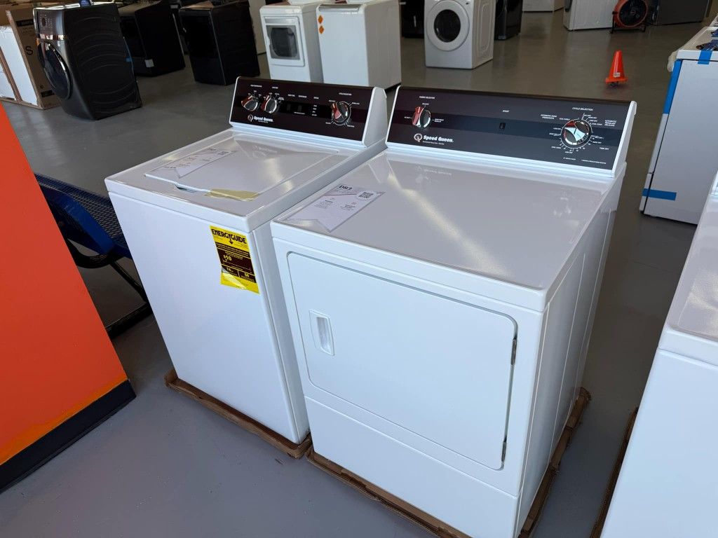 SPEED QUEEN WASHER AND DRYER SET