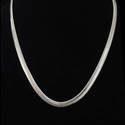 19" x 8mm Heavy 14k White Gold Filled Stainless Steel Serpentine Snake Chain. NWOT