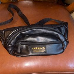 adidas Originals Unisex National Waist Fanny Pack Travel Bag Black Faux Leather