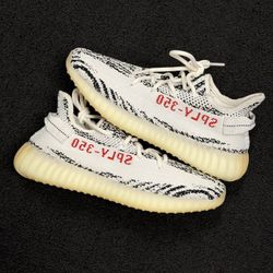 New Adidas Yeezy 350 Zebra size 8.5 100% Authentic