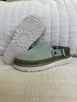 UGG Men's Goldencoast Clog Sandal Size 9