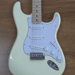 Squier Affinity Series Stratocaster Electric Guitar - Olympic White #15669