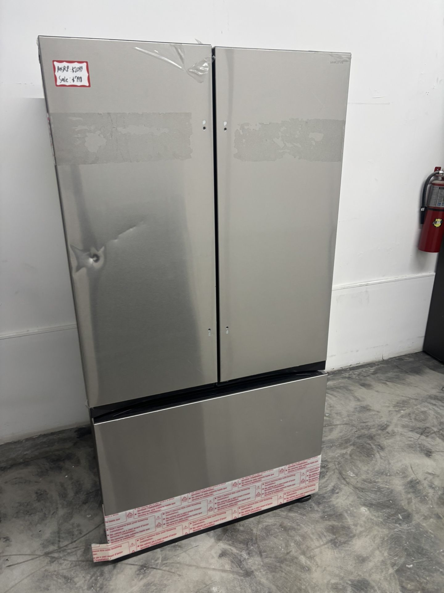 Big scratch/dent Samsung refrigerator brand new price reduced