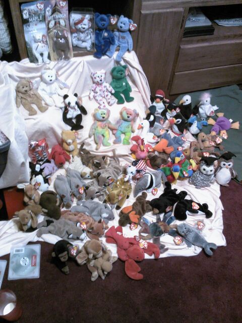 Beanie Babies and Bears. Most all are originals. Some specialties. Message which ones interested in for prices. Pricing varies on Beanies.