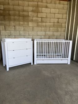 2 Piece Nursery Set ( Can Deliver For $10 )
