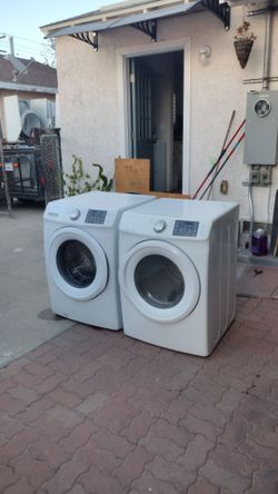 Washer and gas dryer