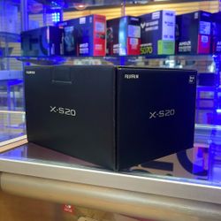 Fujifilm X-S20 