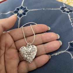 925 Sterling Silver Heart ❤️ photo frame pendant necklace