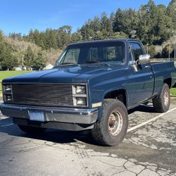 1984 GMC K1500 w/ 4WD & 350 V8