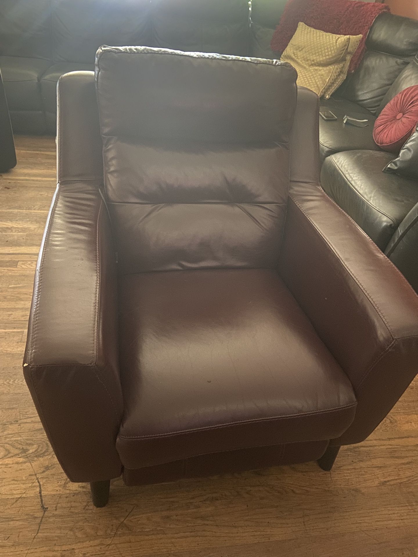 L At her Electric Recliner Chair