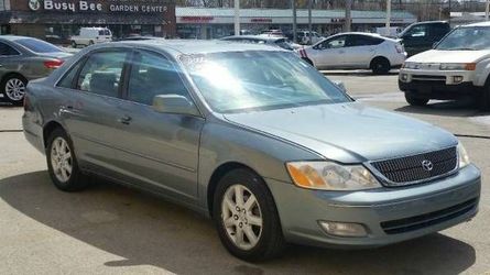 2000 Toyota Avalon XLS 4dr Sedan